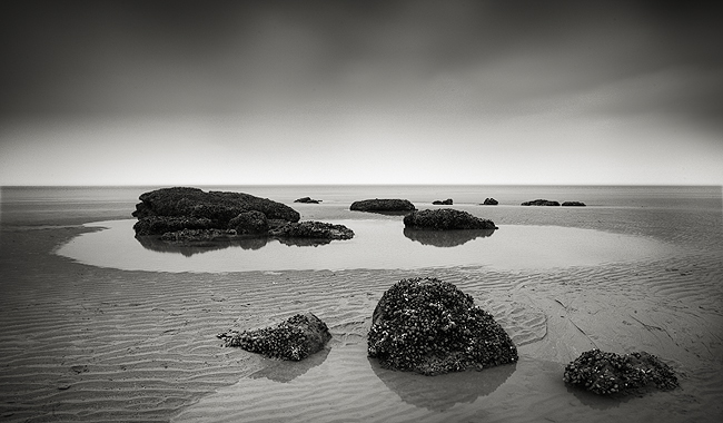 tableau decoratif, decoration, tableau decoration, tableau abstrait, paysage de vende, paysage de bretagne, paysage de mer, cadeau,noir et blanc, Normandie, Haute-Normandie, Etretat, Porte, Aval, Villers sur mer, vaches noires, Dbarquement, mmorial de caen, soldats, secondes guerre mondiale, plage, ciel, galets, couleur, falaise, deauville, mer, vague, soleil, rivage, hiver, f