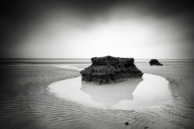 tableau decoratif, decoration, tableau decoration, tableau abstrait, paysage de vende, paysage de bretagne, paysage de mer, cadeau,noir et blanc, Normandie, Haute-Normandie, Etretat, Porte, Aval, Villers sur mer, vaches noires, Dbarquement, mmorial de caen, soldats, secondes guerre mondiale, plage, ciel, galets, couleur, falaise, deauville, mer, vague, soleil, rivage, hiver
