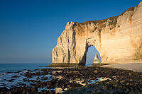 tableau decoratif, decoration, tableau decoration, tableau abstrait, paysage de vende, paysage de bretagne, paysage de mer, cadeau,Normandie, Haute-Normandie, Etretat, Porte, Aval, Manneporte, Aiguille, Dbarquement, mmorial de caen, soldats, secondes guerre mondiale, plage, ciel, galets, couleur, falaise, deauville, mer, vague, soleil, rivage, hiver, favorites