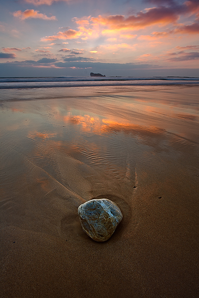 tableau decoratif, decoration, tableau decoration, tableau abstrait, paysage de vende, paysage de bretagne, paysage de mer, cadeau,bretagne, crozon, parc naturel, camaret, morgat, anse de dinan, menhir, pen-hat, lostmarch, plage, rocher, corniche, falaise, coucher de soleil, plage, pen-hat, rivage, hiver, ciel, bleu, rouge,bretagne